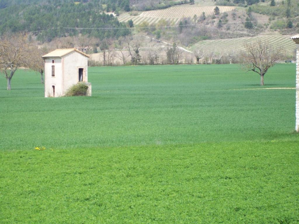 Le Vin De L'Ete Ponet-et-Saint-Auban Exterior foto